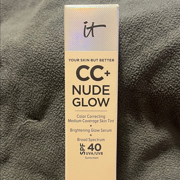 IT Cosmetics CC+ Nude Glow SPF 40 Skin Tint - Picture 1 of 6